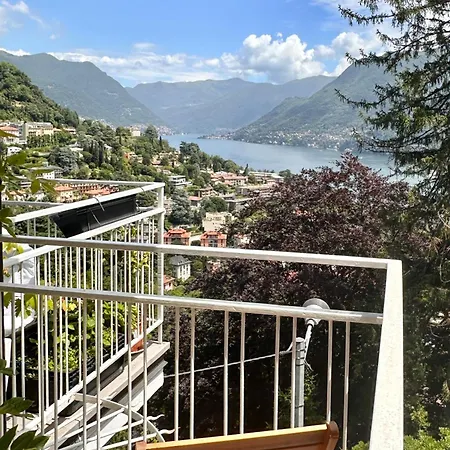 Casa Ling -ac - Parking-2bathrooms Bed and breakfast Como