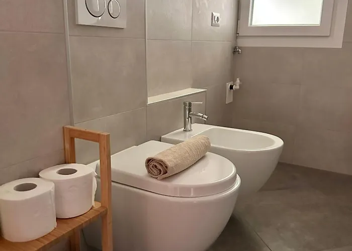 Casa Ling -ac - Parking-2bathrooms לינה וארוחת בוקר