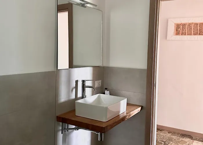 Casa Ling -ac - Parking-2bathrooms לינה וארוחת בוקר