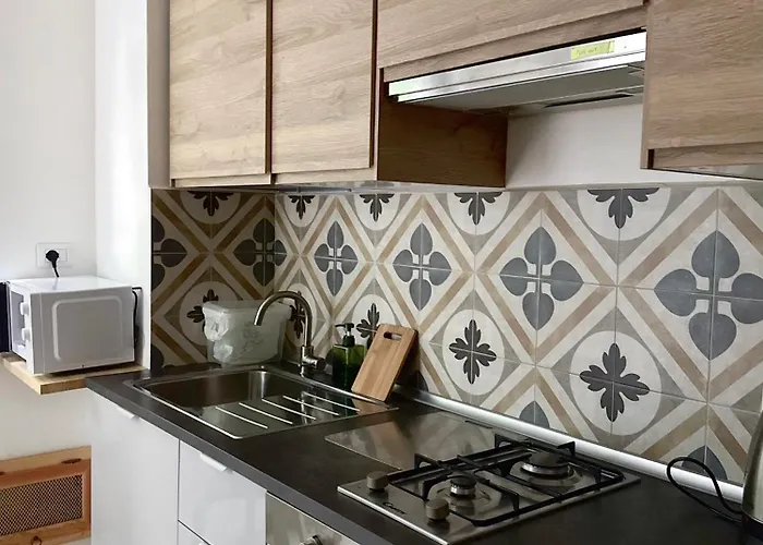 Casa Ling -ac - Parking-2bathrooms לינה וארוחת בוקר 3*