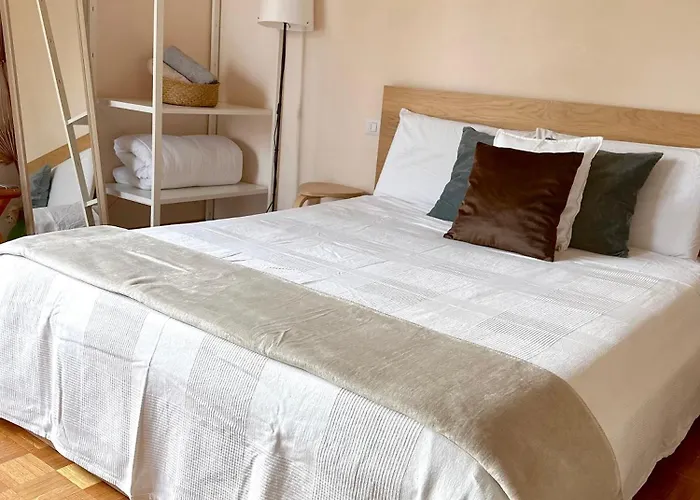 Casa Ling -ac - Parking-2bathrooms לינה וארוחת בוקר קומו
